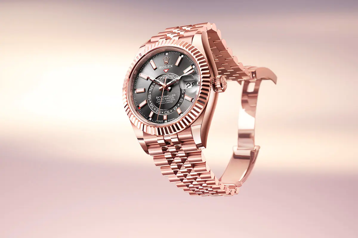 Scopri Rolex Sky-Dweller presso Colla Orologi, rivenditore Autorizzato Rolex a Pavia